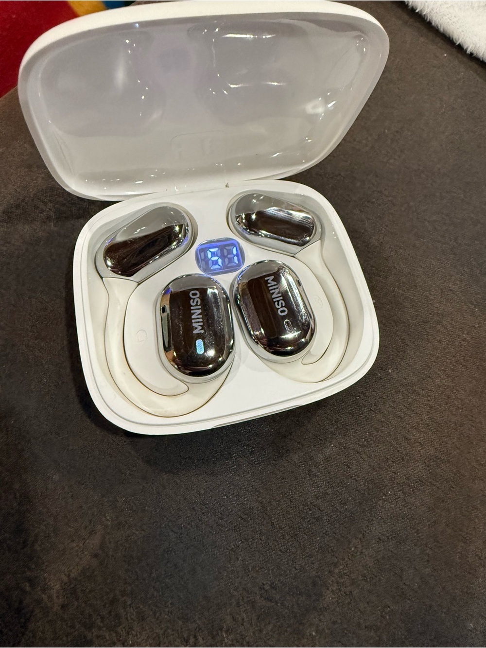 MINISO Silver Wireless Earbuds with White Charging Case